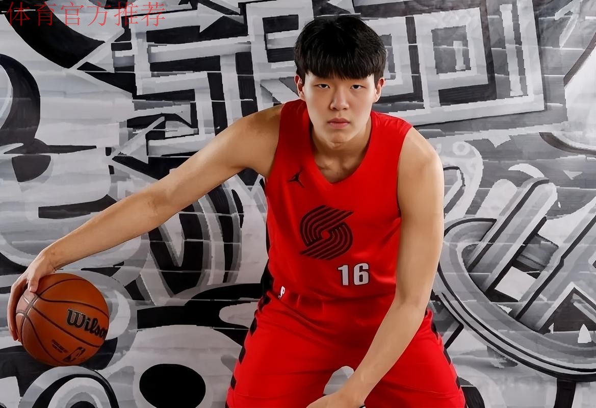 杨瀚森11中8砍18+10+4!关键暴扣+制胜篮板 命中神仙三分可惜超时 杨瀚森11中8砍18+10+4!关键暴扣+制胜篮板 命中神仙三分可惜超时